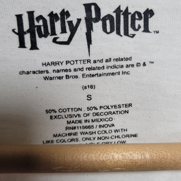 Harry Potter size small The Wand Chooses The Wizard t-shirt in great condition - Picture 3 of 4